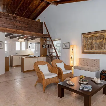 Christina's 2 Bedroom Villa, Kefalonia * Σβορωνάτα