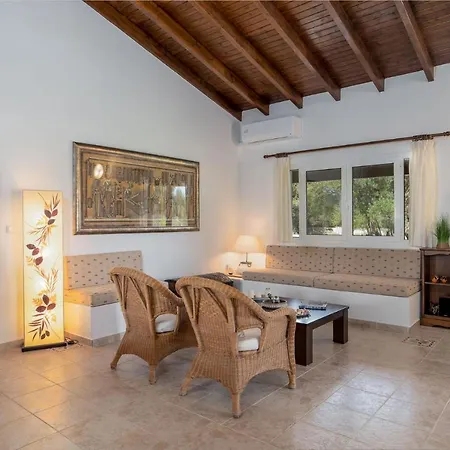Villa Christina's 2 Bedroom Villa, Kefalonia *