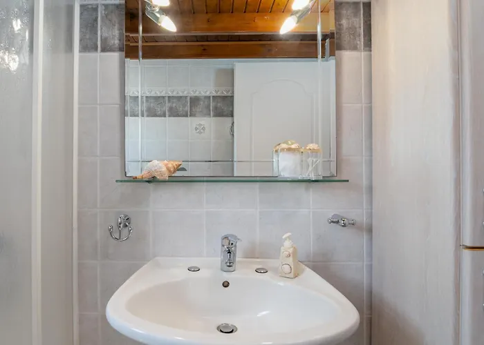 Villa Christina's 2 Bedroom Villa, Kefalonia Svoronata